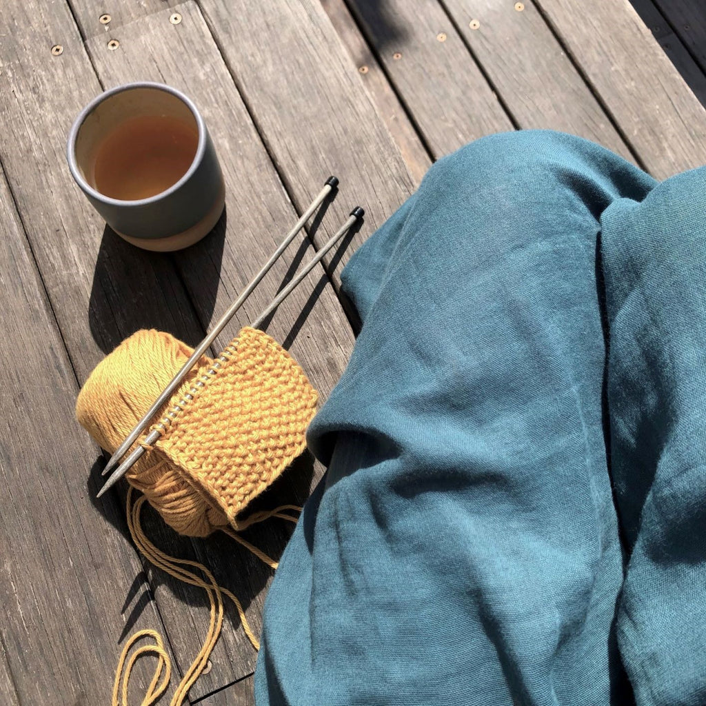 Knitter in the hood : Lauren