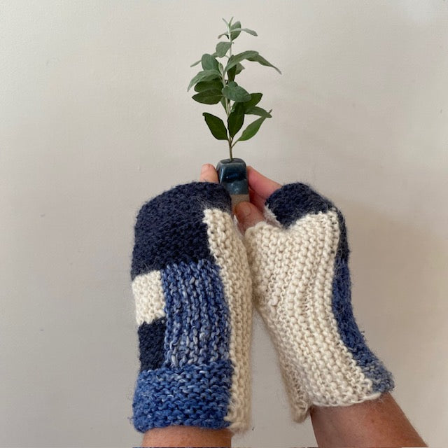 2023 : Log Cabin MItts