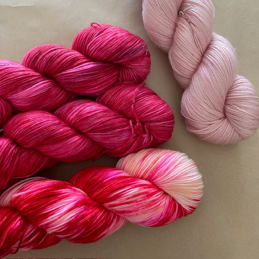 Fiori : Hand Dyed Sock Yarn