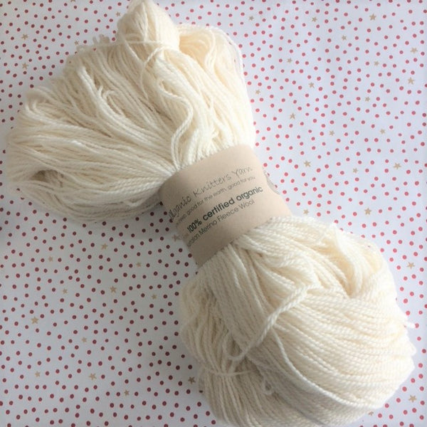 WOOLganic Yarns : Dyer's Hanks