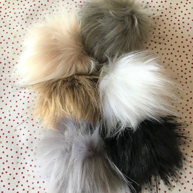 Furreal Pom, Extra-soft Vegan Pom Poms, by Knitting Fever – Aranea