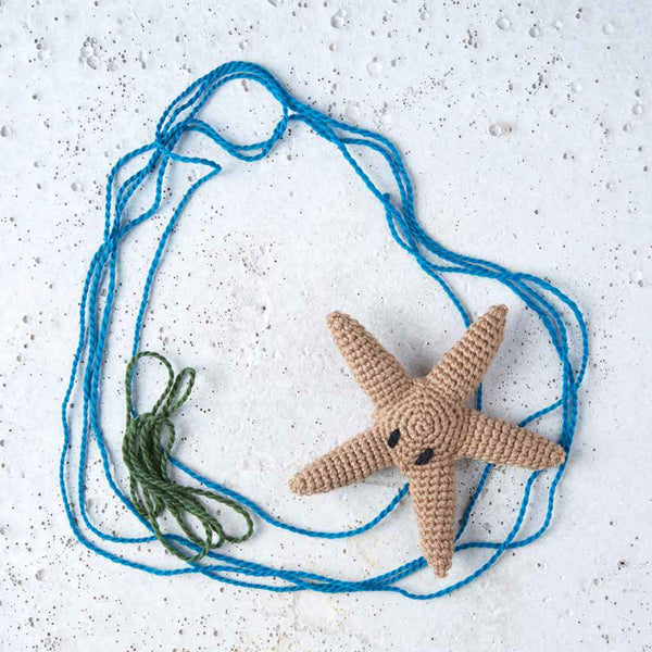 BOOK : How to Crochet Animals : OCEAN by Kerry Lord